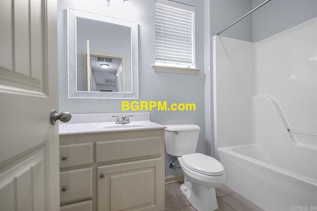 Building Photo - 3 Bed 2 Bath House for Rent!