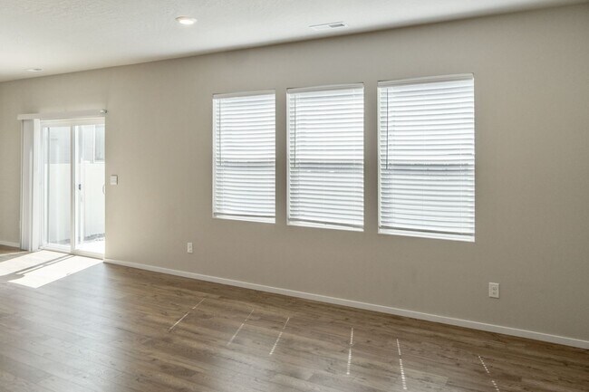 Building Photo - 5813 W Georgetown Ln