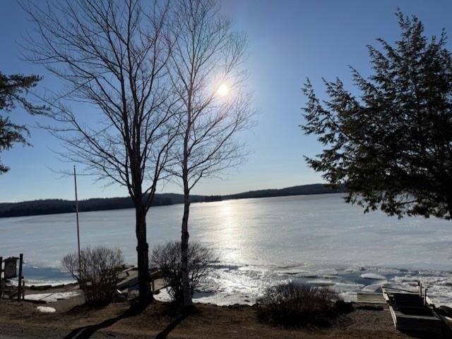 Building Photo - 9 Lakeside Rd