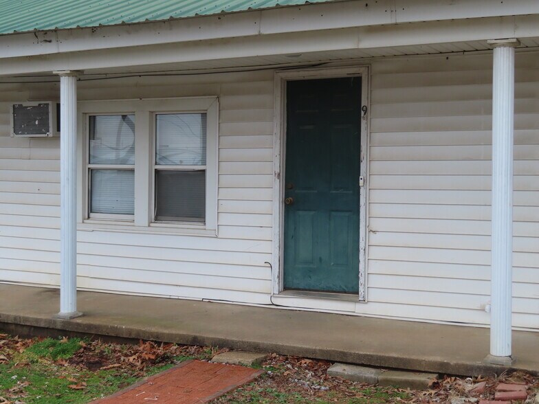 Building Photo - 15091 Fort Campbell Blvd
