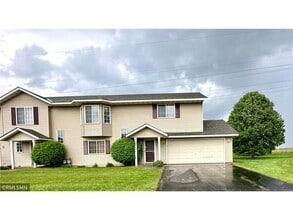 Building Photo - 2051 Brittany Ct