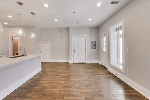 Building Photo - 1220 19th St NE