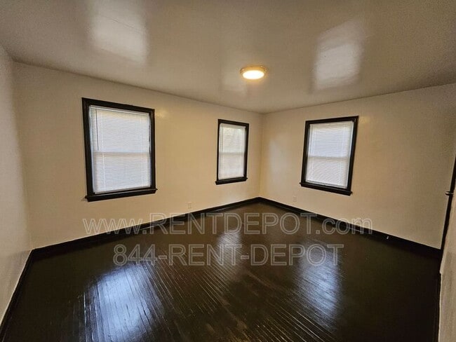 Building Photo - 1133 Bayard Park Dr