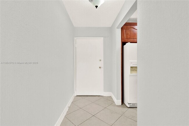 Building Photo - 1335 W 68th St