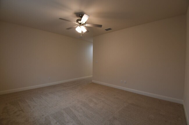 Building Photo - 6067 Hamilton Mdws Wy