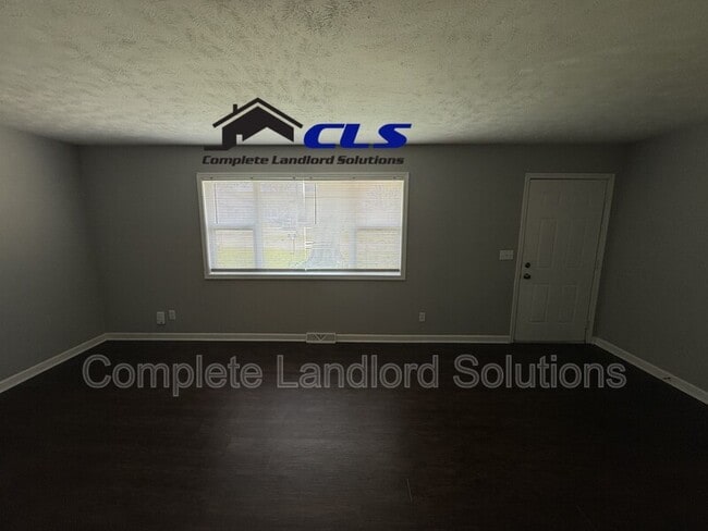 Building Photo - 886 E Dawn Dr