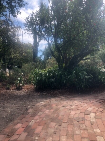 Building Photo - 4481 Petaluma Blvd N