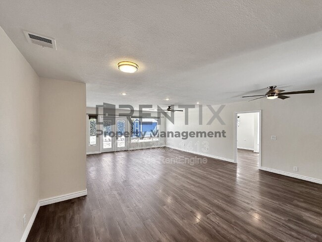Building Photo - 938 W Berkeley Ct