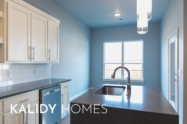 Building Photo - 504 Remington Ave