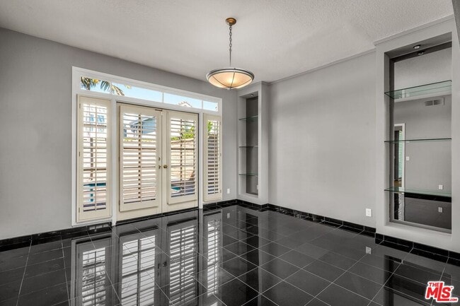 Building Photo - 7513 W 83rd St