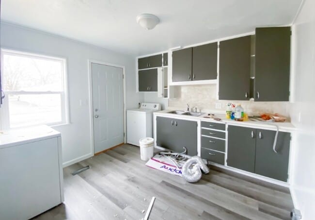 Building Photo - Italian Estates Property Managment