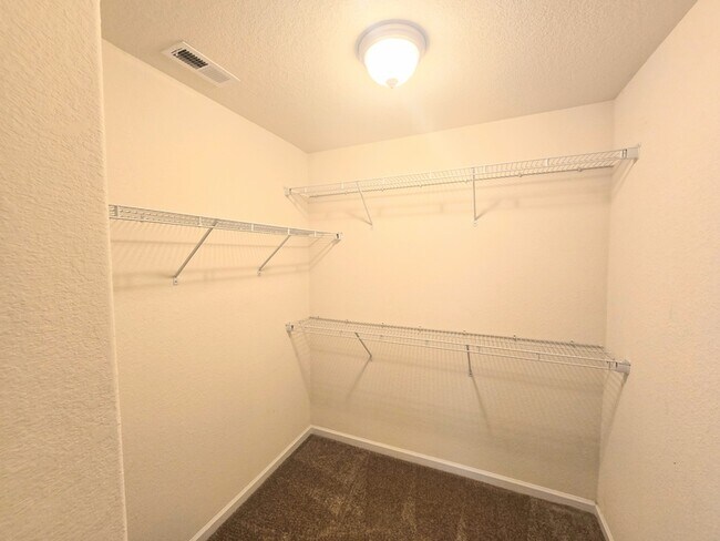 Building Photo - 4228 Cardinal Ln