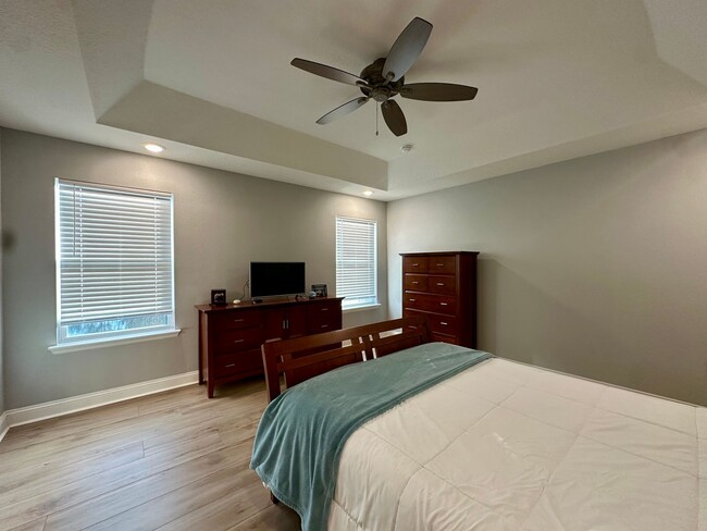 Building Photo - Serene Cul De Sac Home with Gorgeous Views!
