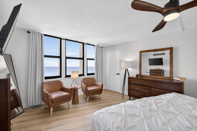 Building Photo - 2800 N Ocean Dr