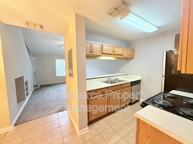 Building Photo - 2738 W Tharpe St