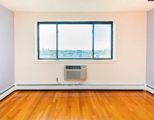 Building Photo - 44 Lafayette Ave