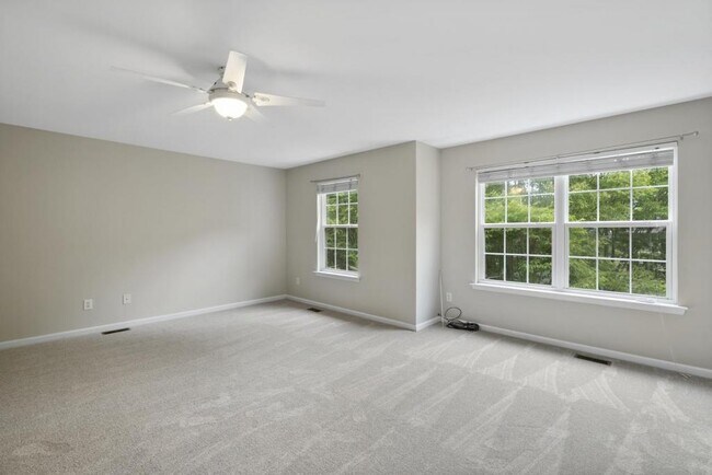 Building Photo - 3011 Barrymore St