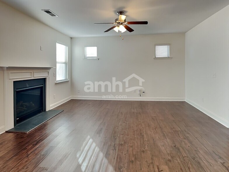 Building Photo - 1337 Weatherbrook Cir
