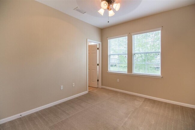 Building Photo - 2293 Del Carmel Way