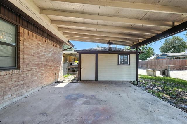 Building Photo - 2131 Bamboo St