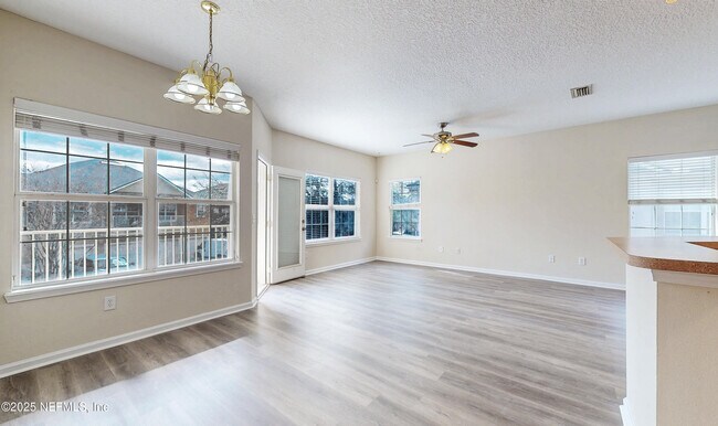 Building Photo - 7214 Deerfoot Cir