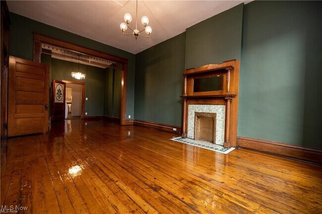 Building Photo - 641 Wheeling Ave