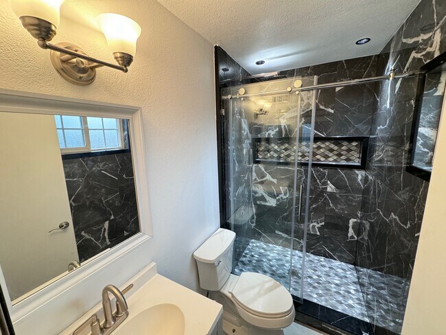 Building Photo - 10026 Baffin Dr