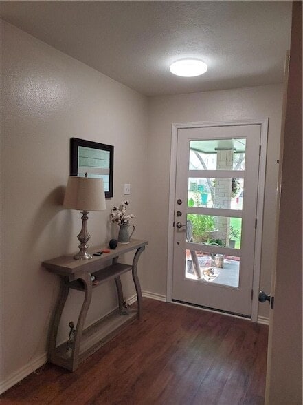 Building Photo - 1809 Dayflower Trce