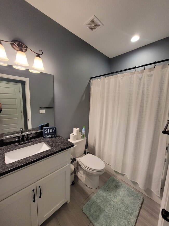 Building Photo - Elegant 4-Bedroom Home with Gourmet Kitchen, Luxurious Primary Suite & Fenced Yard in Hahira!