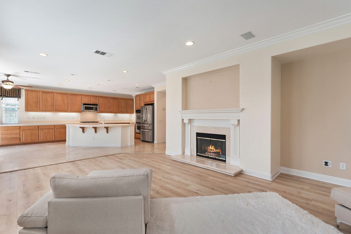 Building Photo - 8469 Applegate Ct