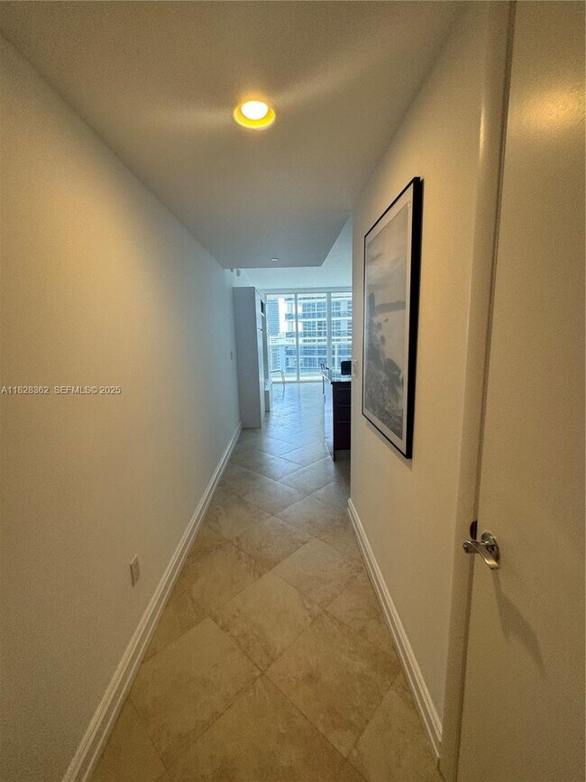 Building Photo - 1830 S Ocean Dr