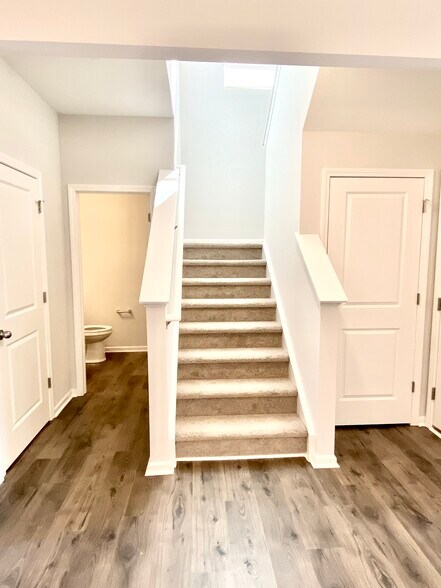 Building Photo - 518 Purple Finch Rd