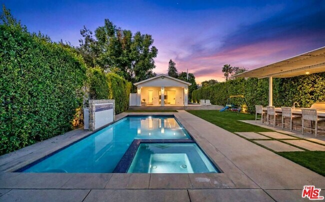 Building Photo - 12345 Huston St