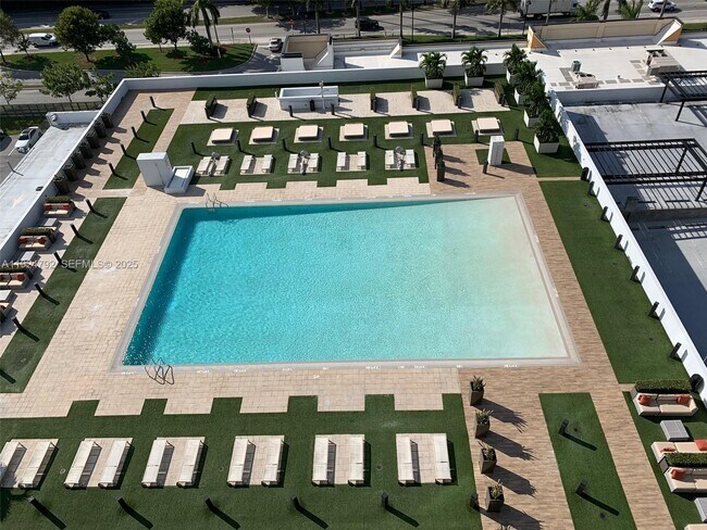 Building Photo - 5252 NW 85th Ave