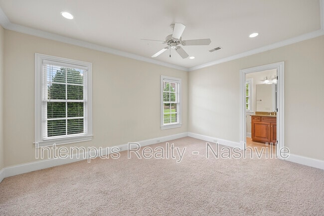 Building Photo - 7 Crooked Stick Ln