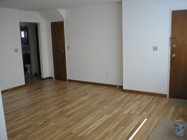 Primary Photo - 397 Kamena St