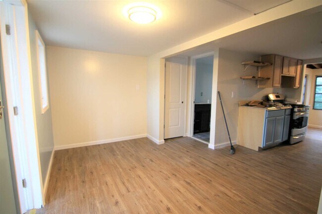 Building Photo - 71 Miller Rd