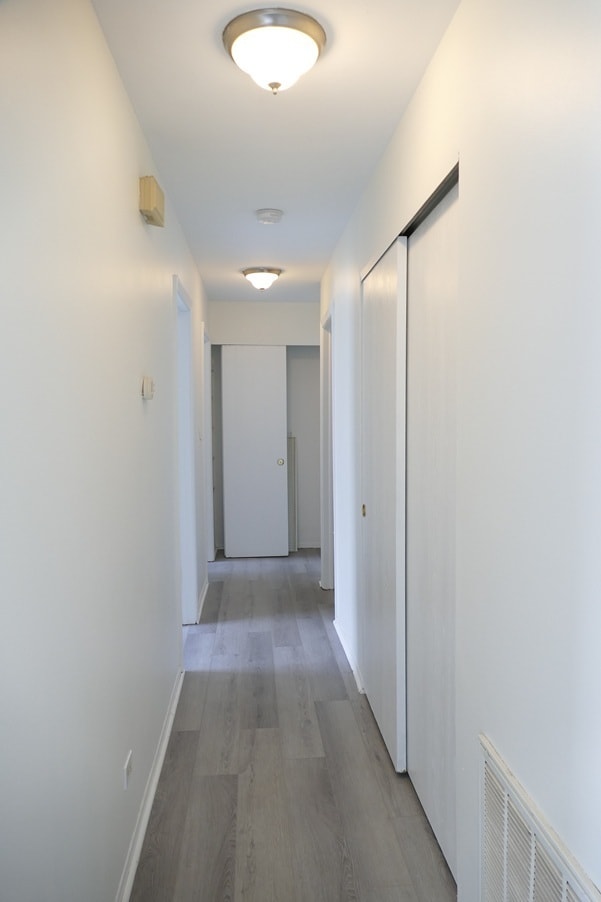 Building Photo - 1076 Crestwood Ln