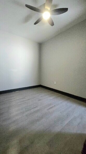 Building Photo - 404 St Philip St