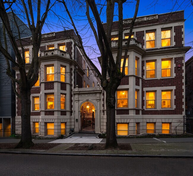 Building Photo - 129 Warren Ave N