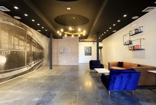 Lobby - Trolley