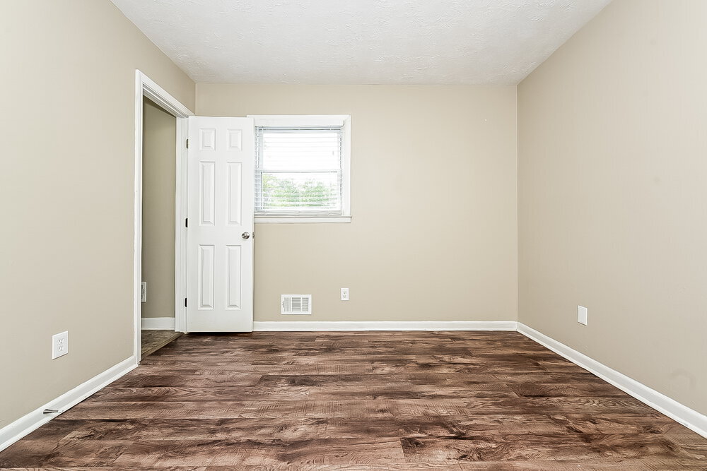 Building Photo - 694 Dixon Rd