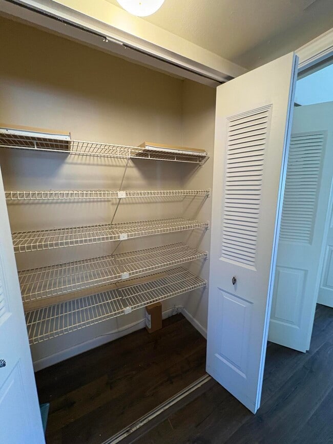 Building Photo - 34 Northampton B