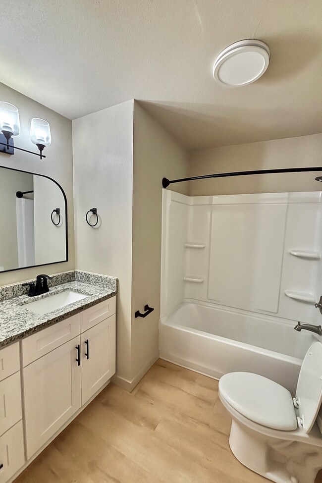 Building Photo - Now Available - 3 Bedroom Home!!