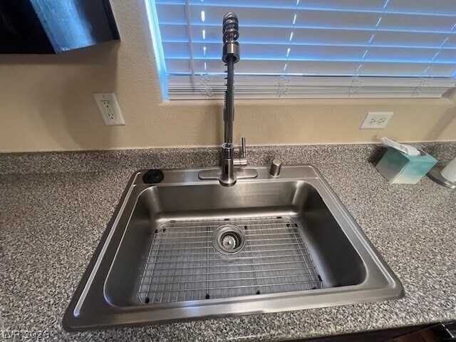 Building Photo - 2000 Quartz Cliff St