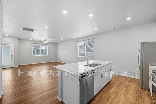 Building Photo - 12220 Dairy St