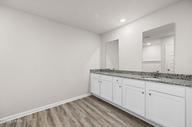 Building Photo - 7337 Morningside Dr