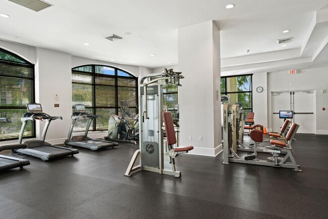 Building Photo - 600 W Las Olas Blvd