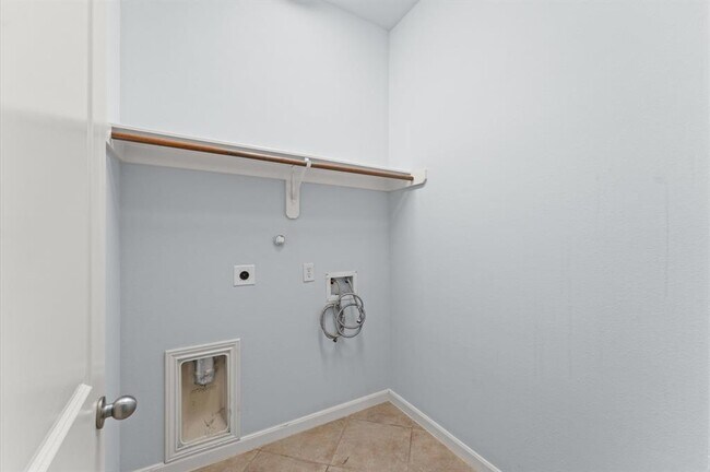 Building Photo - 5230 Pebble Bluff Ln