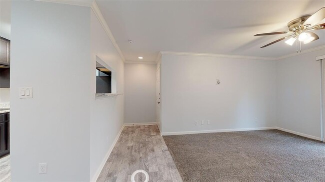 Building Photo - 1860 White Oak Dr